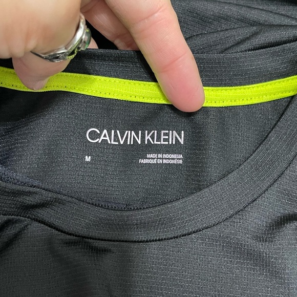 NWOT Men’s Size Medium Calvin Klein Short-sleeve Quick Dry Performance Tee Black - Picture 6 of 10